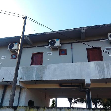 Kusuma'S Lazy Left Midigama East Exterior foto