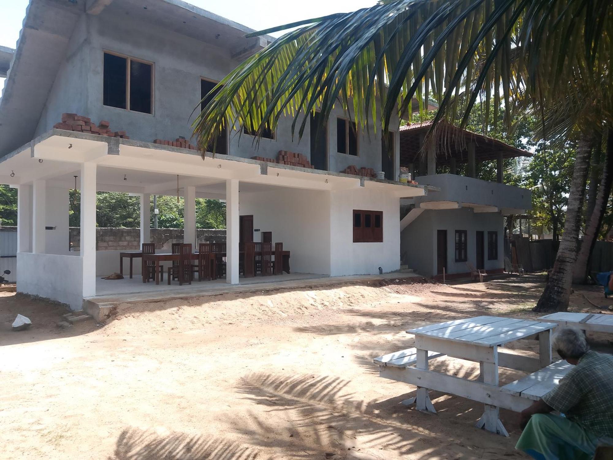 Kusuma'S Lazy Left Midigama East Exterior foto